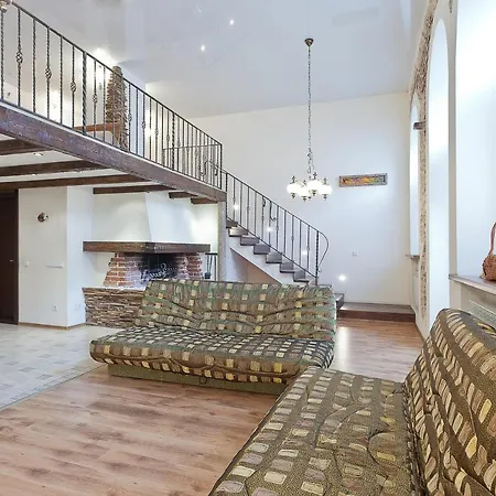 Center Apartment *